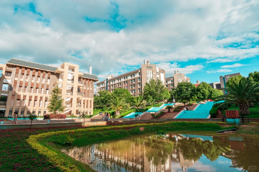 某中学直饮机安装案例