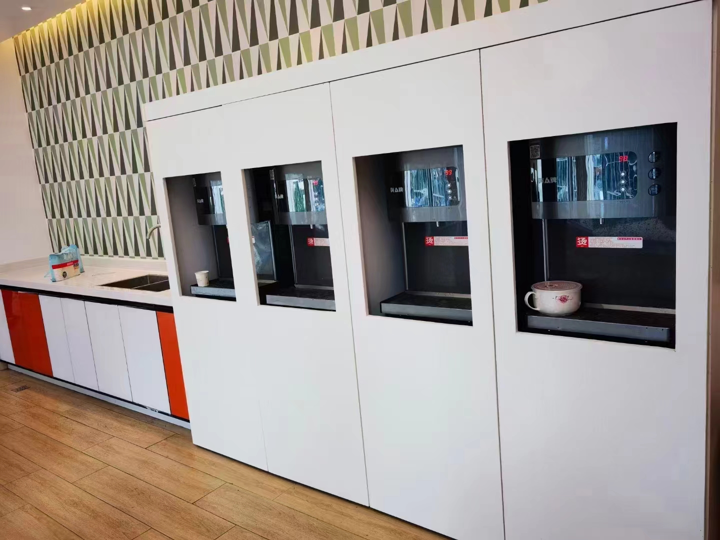 车间嵌入式净水器推荐：科普选型要点，守护车间便捷饮水安全