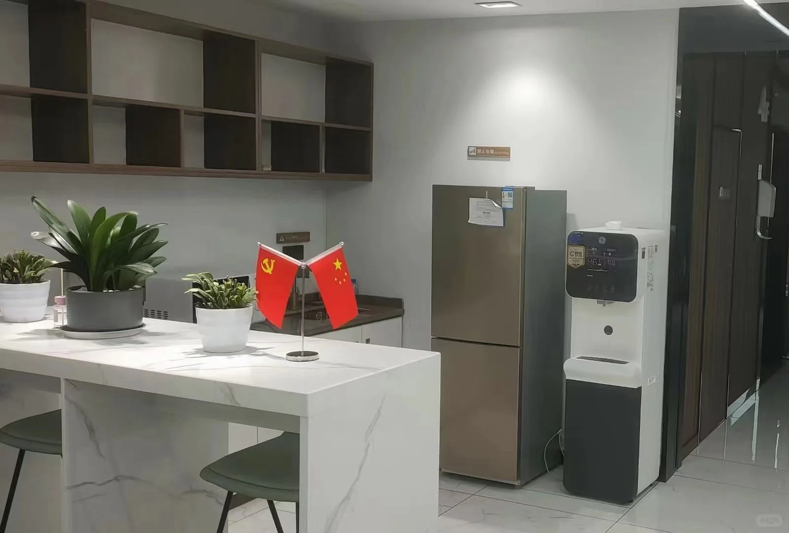 企业办公室直饮机品牌盘点：10 人 - 100 人不同规模选型指南